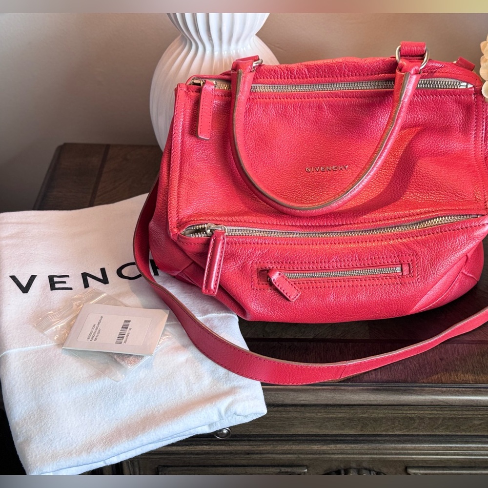 Givenchy Pandora medium bag - Picture 1 of 13